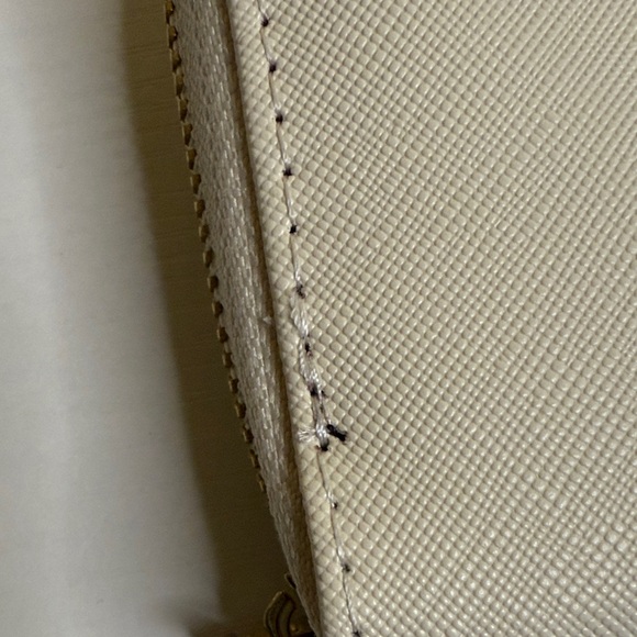 Chic Floral Cream Crossbody Bag, wallet and card holder.. - Picture 6 of 14